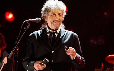 Боб Дилън издава новия си албум през юни