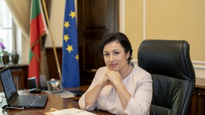 Танева дава 1 млн. лв. на производителите на череши