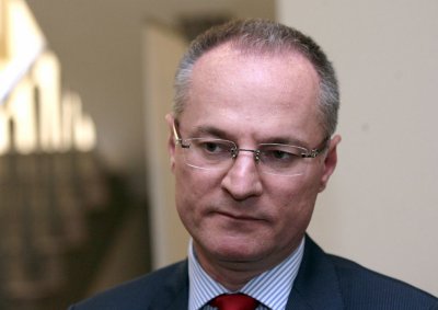 Лозан Панов прехвърли вината за скандалния клип към продуцентите