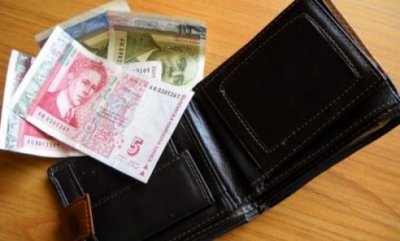 Хайде, бе: Заплатите за март с 6% годишен ръст