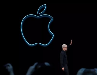 Apple отваря магазините в Италия