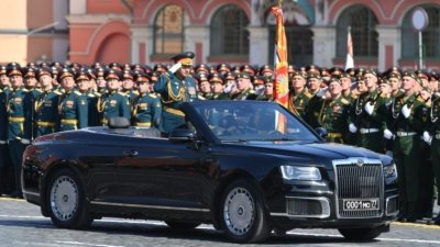 Русия показа новия „Аурус” за $150 000 (ГАЛЕРИЯ+ВИДЕО)