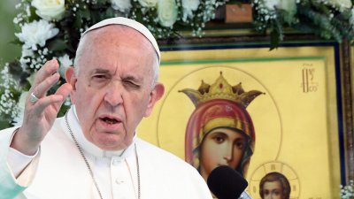 Нана: Папа Франциск ни показва човешкото лице на църквата