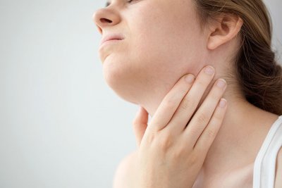 Коронавирусът удря и по щитовидната жлеза