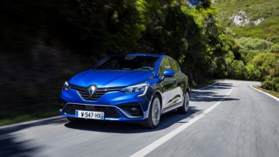 Renault съкращава 15 000 и затваря заводи