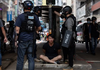 В Хонг Конг не си поплюват - 120 задържани при демонстрация срещу проектозакон за сигурността