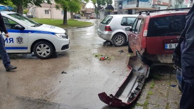 Вкарват в психиатрия джигита, прегазил крака на пешеходка във Варна