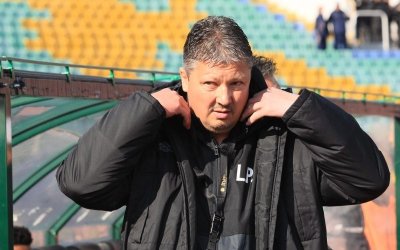 Любо Пенев тръгна със загуба в Царско село