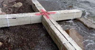 Морето изхвърли Светия кръст в Ахтопол 