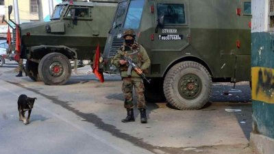 Индийски офицер и двама войници са убити в Ладакх, Кашмир