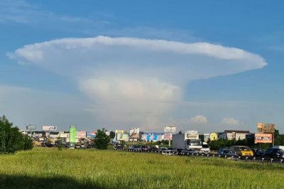 Паника в Украйна заради гигантски облак недалече от Чернобил
