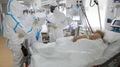 Близо 500 медици в Русия са починали от COVID-19