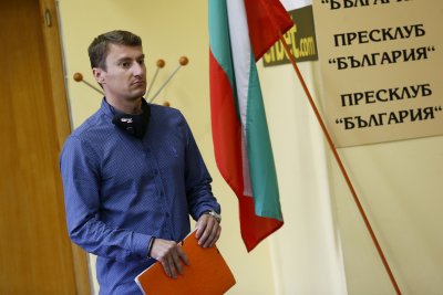 Биатлонистът Краси Анев оплю Катя Дафовска и сложи край на кариерата си