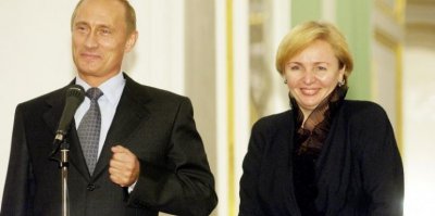 Бившата жена на Путин купува имоти за милиони