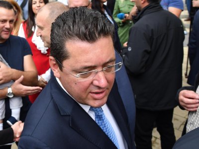 След разпита Пламен Узунов се скри от журналистите