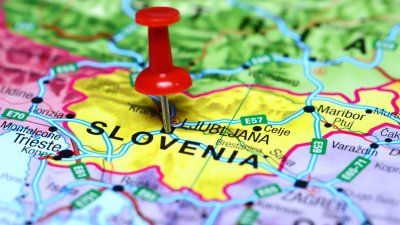Как ще ги стигнем? Пенсионерите в Словения пътуват без пари
