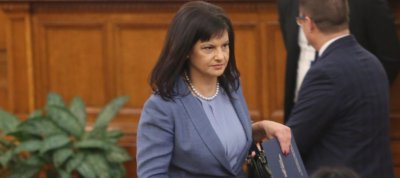 Дариткова: Намеренията на БСП за сваляне на кабинета не са сериозни