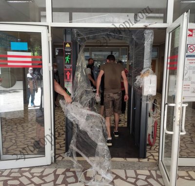 Кабина срещу Covid-19 в болницата в Кърджали