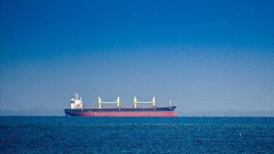 Пирати отвлякоха 13 души от танкера "Кюрасао трейдър" в Гвинейския залив