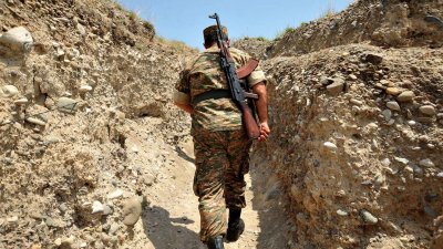 Азербайджан и Армения подновиха боевете