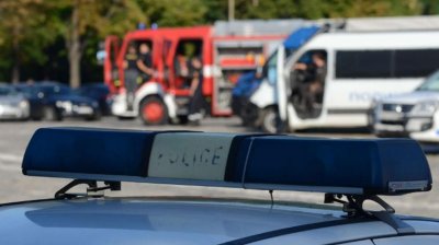 Пловдивчанин се натресе в билборд, двама са тежко ранени