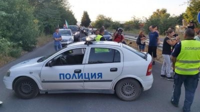 Пътят към магистрала "Тракия" край Стара Загора още е блокиран 