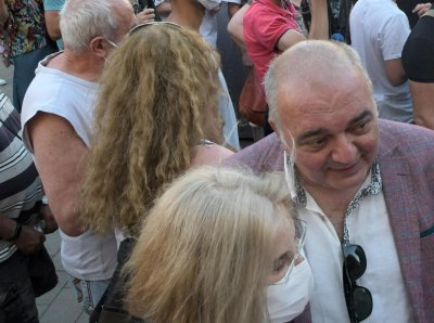 Арман Бабкиян при протестиращите на пътя Стара Загора – Хасково