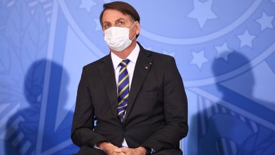 Болсонару е с инфекция на белите дробове
