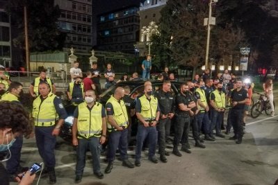 Протестиращи щурмуват полицията довечера?