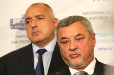 Ивайло Дичев: На Борисов ще му излезе през носа протакането на оставката