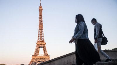 Задължително с маски на открито в някои зони на Париж