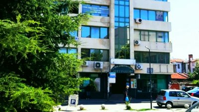 Ужас в Lupa.bg: Бизнесмен полетя от третия етаж в Пазарджик