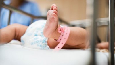 Две бебета заразени с коронавирус в Пловдив 