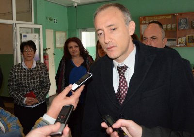 Окончателно: Учебната година започва присъствено