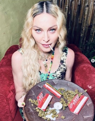 Мадона чукна 62 с джойнт в Ямайка