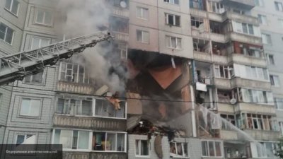 Трима загинаха при експлозия на газ в блок в Русия 
