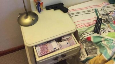 След проверка: Снимките от спалнята на Бойко не са дело на НСО