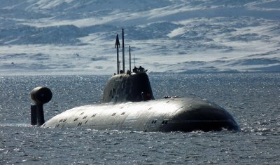Руска атомна подводница изплува край Аляска