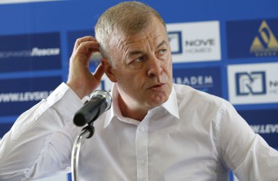 В Левски ще има нови, ама друг път