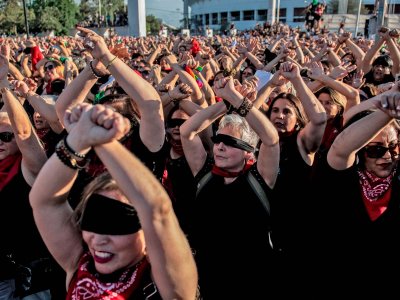 Чили променя семейния си кодекс в полза на жените