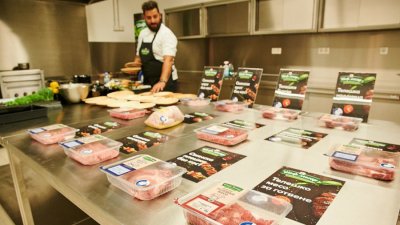 Кауфланд пуска собствена марка прясно месо