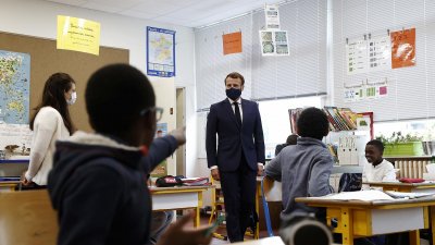 Франция затвори 22 училища заради вирусни инфекции