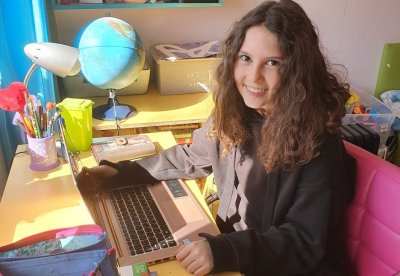 ГОРДОСТ: Ученичка от Варна спечели стипендия от НАСА