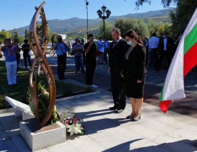 11 години от трагедията: Откриха паметник на жертвите от "Илинден"