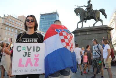 Италия и Хърватия въстанаха срещу COVID-ограниченията 