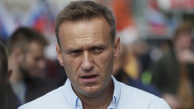 Навални в съзнание, помни детайли около пътуването и натравянето 
