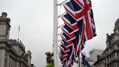Ирландия: Борис Джонсън саботира мирния процес