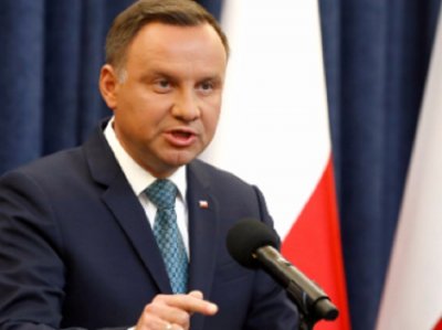 ЕП размаха пръст на Полша за хомофобията