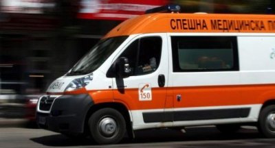 61-годишен наръга жена си в корема