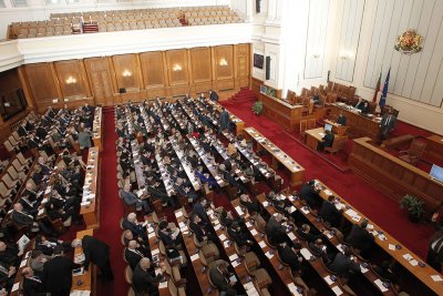 Парламентът събра кворум, въпреки че ДПС и БСП не се регистрираха